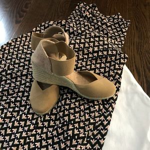 Ralph Lauren Charla Wedge shoe - Size 6